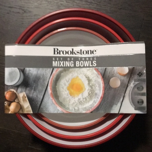 Brookstone Kitchen Brookstone Set Of Three Mixing Bowls Poshmark